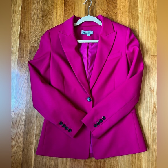 Argent Single Button Blazer in Seasonless Wool - Picture 2 of 13